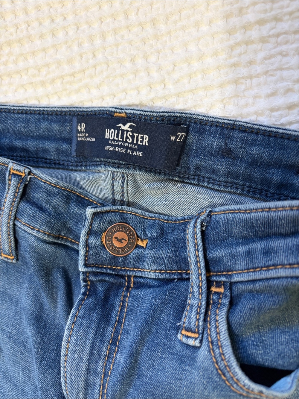 Hollister high rise flare jeans size 27 - Picture 3 of 10
